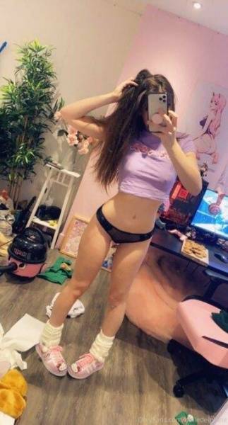 Belle Delphine Mirror Selfies Onlyfans Set Leaked on fansgirls.net