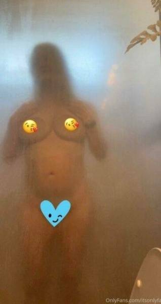 Fangs Nude Shower Onlyfans Content Leaked on fansgirls.net