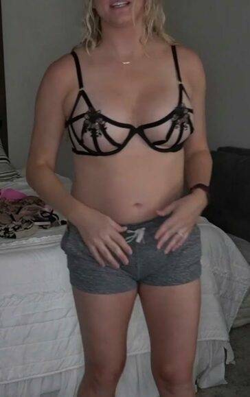 Fangs Victoria Secret Lingerie Try On Onlyfans Video Leaked on fansgirls.net