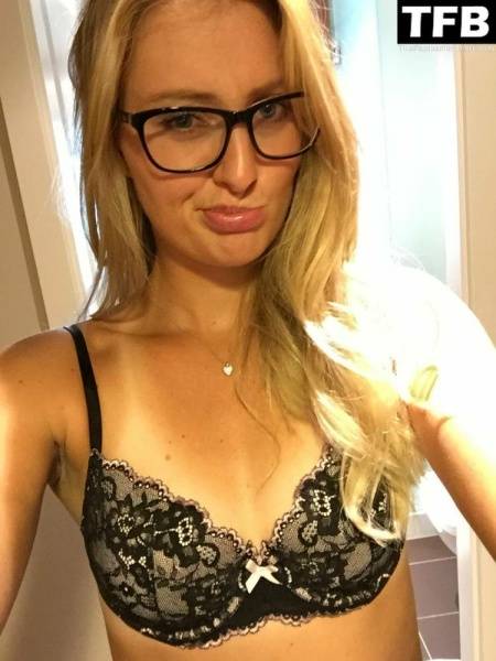 Kristina Mladenovic Sexy Leaked The Fappening on fansgirls.net