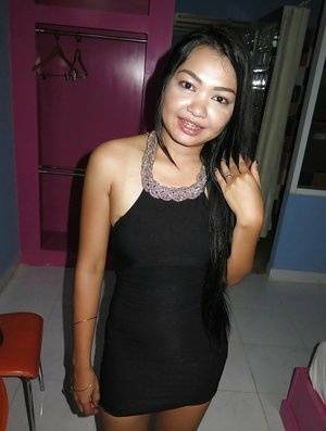 Young Thai barmaid showing off freshly shaved Bangkok pussy - Thailand on fansgirls.net