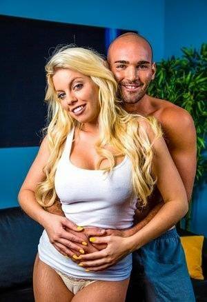 Sexy blonde Brittany Amber and Bobby Bull hookup for sexual intercourse on fansgirls.net