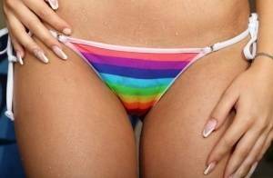 Flexible teen Tiffany Tatum removes a wet bikini before pleasuring her pussy on fansgirls.net