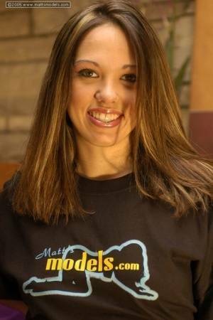 First timer Jordan covers up her naked pussy with a T-shirt she just doffed - Jordan on fansgirls.net