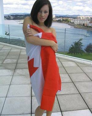 Teen amateur Kate wraps her naked body up in a Canadian flag on fansgirls.net