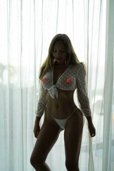 Veronica Bielik Nude Nipple Shirt Onlyfans Video Leaked on fansgirls.net