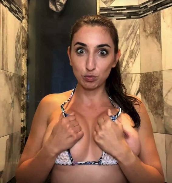Christina Khalil Livestream Nipple Slip Onlyfans Video Leaked on fansgirls.net