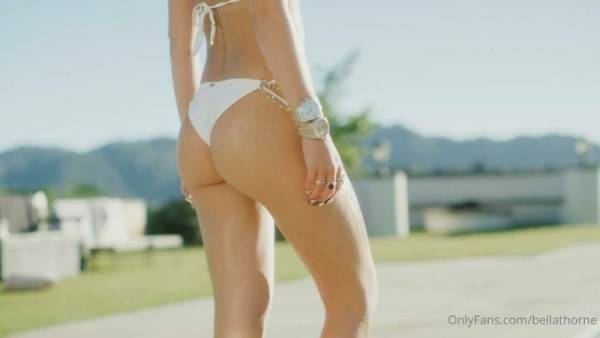 Bella Thorne Pool Bikini Onlyfans Video Leaked on fansgirls.net