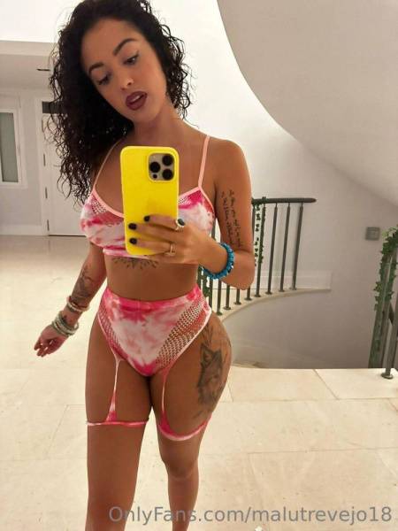 Malu Trevejo Lingerie Bodysuit Mirror Selfies Onlyfans Set Leaked - Usa on fansgirls.net