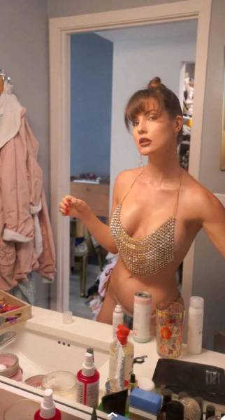 Amanda Cerny Nude Pearl Lingerie OnlyFans Set Leaked on fansgirls.net