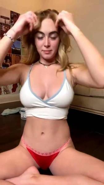 Grace Charis Topless Stretching Livestream Video Leaked on fansgirls.net