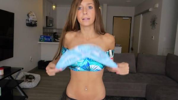 Taylor Alesia Sexy Swimsuits Try-On Video Leaked on fansgirls.net