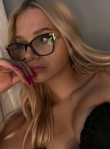 Lovely model LittleTinyBlonde boobs show on fansgirls.net