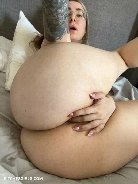 Jen Brett Thicc Porn - Onlyfans Leaked Pussy Photos on fansgirls.net