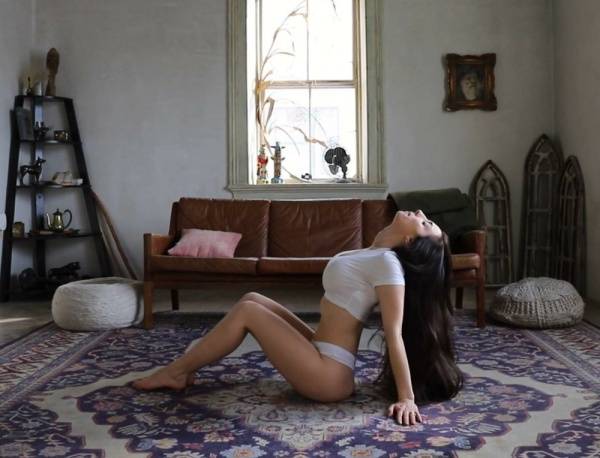 Abby Opel Nude Yoga Stretching Tease Onlyfans Video Leaked on fansgirls.net