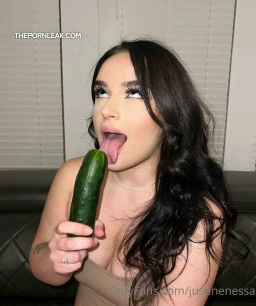 Justinenessa Nude Dildo Justinexjuicy Onlyfans! on fansgirls.net