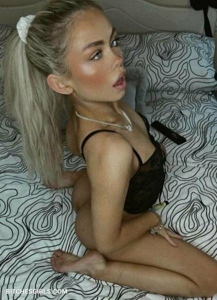 Elley Davies Instagram Naked Influencer - Onlyfans Leaked Nude Photo on fansgirls.net