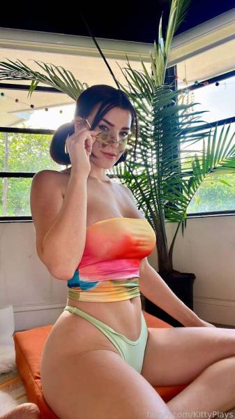 KittyPlays Sexy Colorful Top Thong Fansly Set Leaked on fansgirls.net