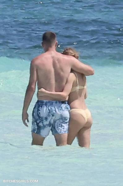 Taylor Swift Nude Celebrities - Taylorswift Celebrities Leaked Nude Photos on fansgirls.net