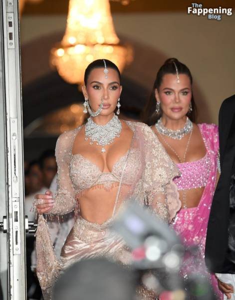 Kim Kardashian & Khloe Kardashian Look Sexy at Anant Ambani’s Wedding (22 Photos) on fansgirls.net