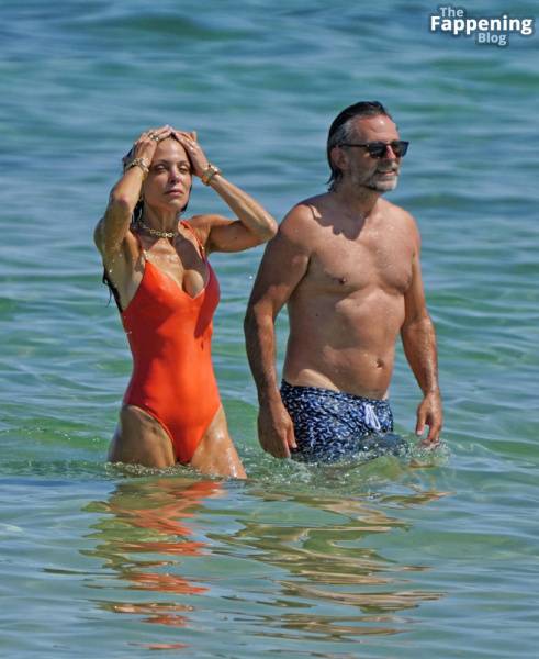 Bethenny Frankel Shows Off Her Sexy Boobs in a Swimsuit on the Beach in Saint Tropez (27 Photos) on fansgirls.net