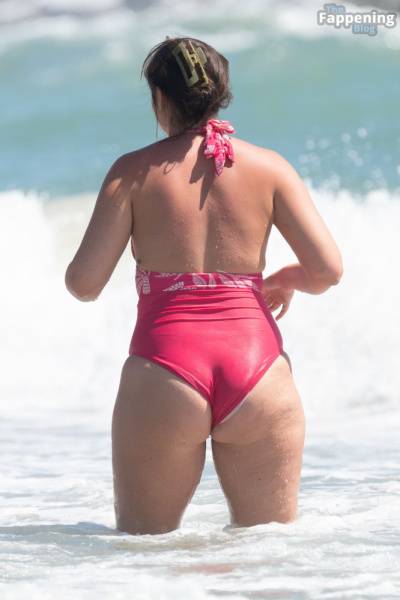 Jacqueline Jossa Has Fun in the Sun on the Beach in Spain (92 Photos) - Spain on fansgirls.net