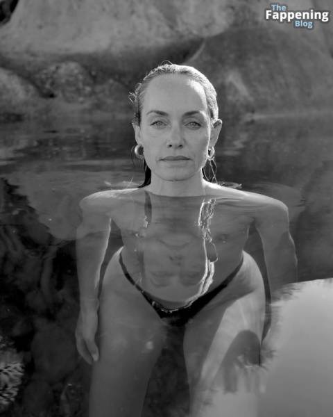 Amber Valletta Nude (4 Photos) on fansgirls.net